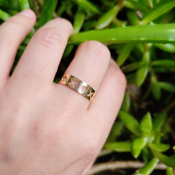New Classic Gold Simple Dainty XOXO Ring Band & Toe Ring - Picture 2 of 5
